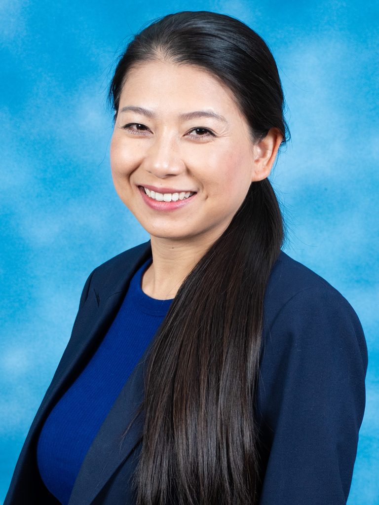 Mrs Amelia Li